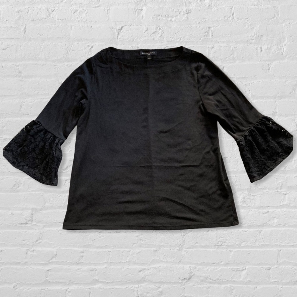 Like 🆕 Banana Republic lace bell sleeve black blouse